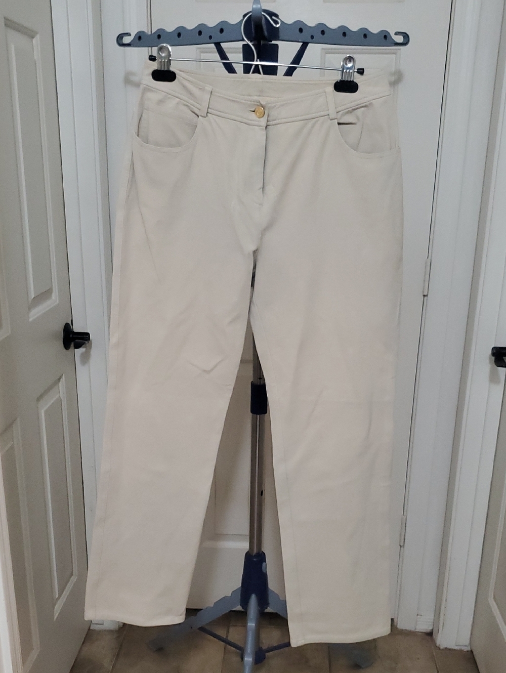 St. John Beige Straight-Leg Pants
